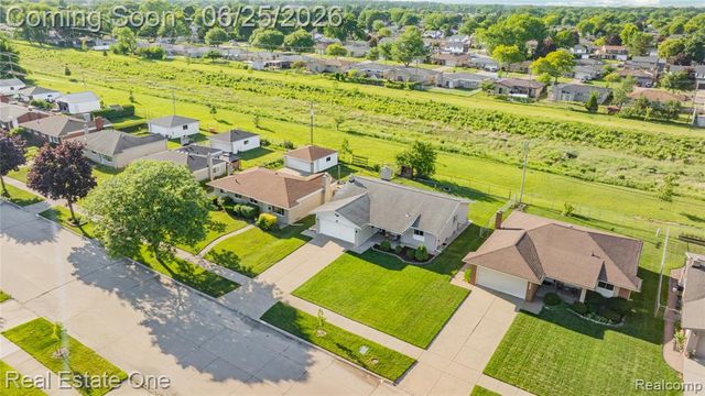 12235 Brougham Drive, Sterling Heights, MI 48312