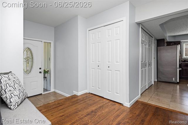 12235 Brougham Drive, Sterling Heights, MI 48312