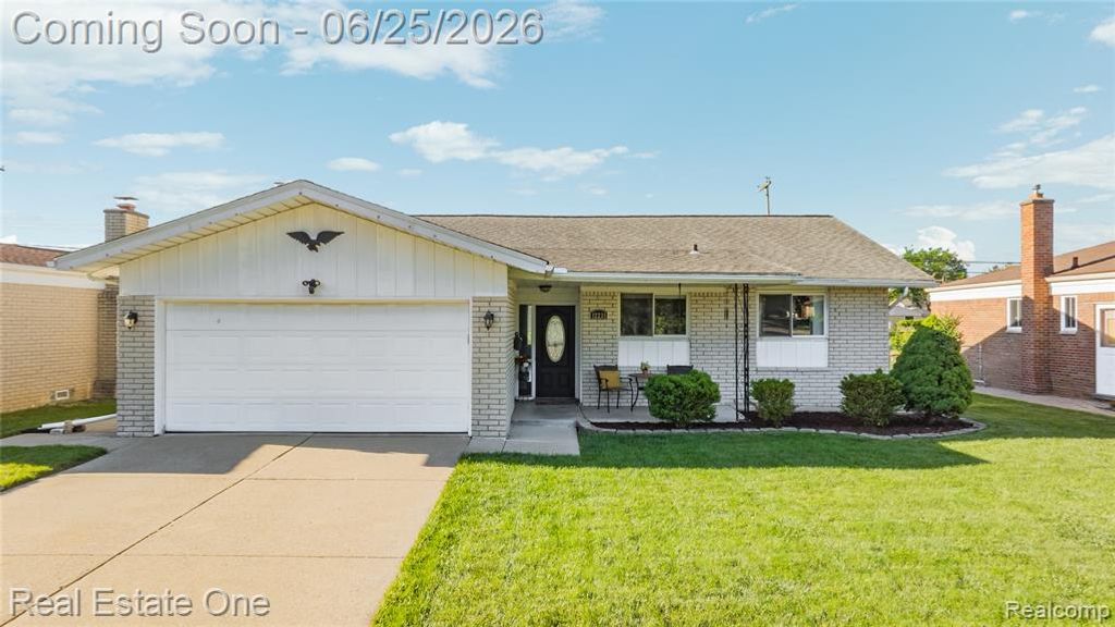 12235 Brougham Drive, Sterling Heights, MI 48312