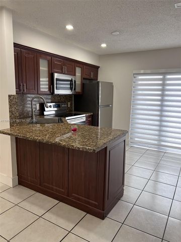 5480 W 21st Court 404, Hialeah, FL 33016