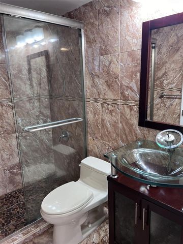 5480 W 21st Court 404, Hialeah, FL 33016
