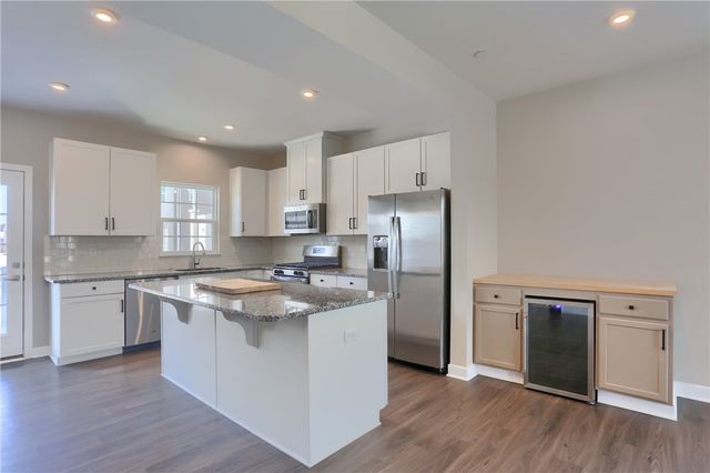 207 Amon St, Cranberry Twp, PA 16066