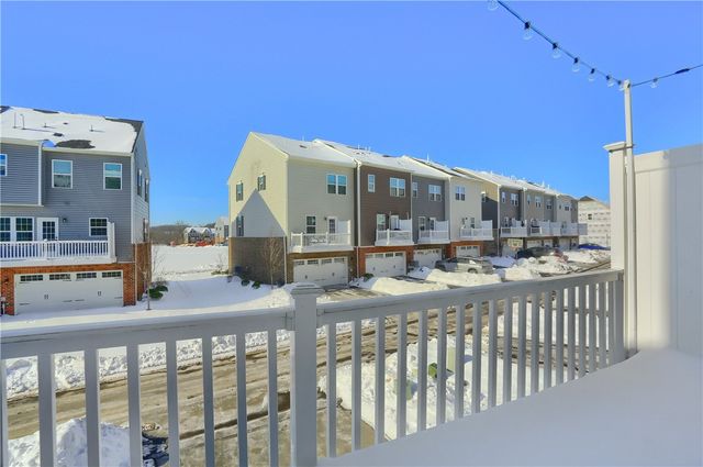 207 Amon St, Cranberry Twp, PA 16066