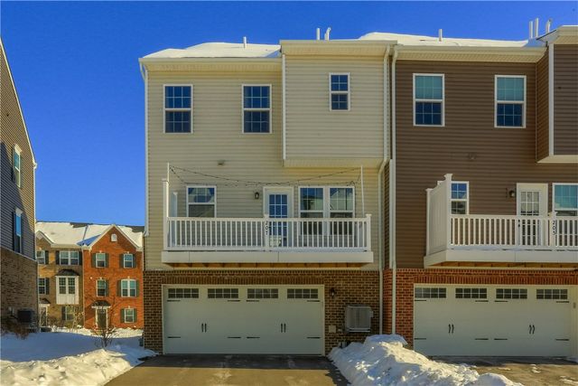 207 Amon St, Cranberry Twp, PA 16066