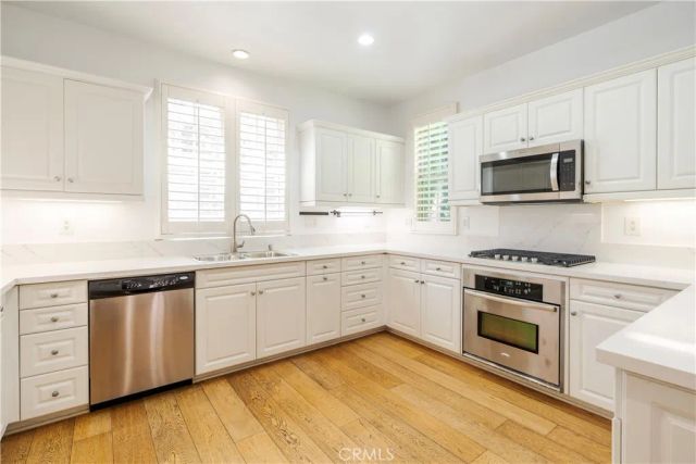 320 Bronze, Irvine, CA 92618