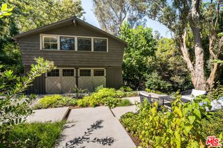 689 Brooktree Road, Santa Monica, CA 90402