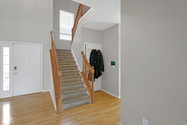 8859 Delaney Drive, Fishers, IN 46038