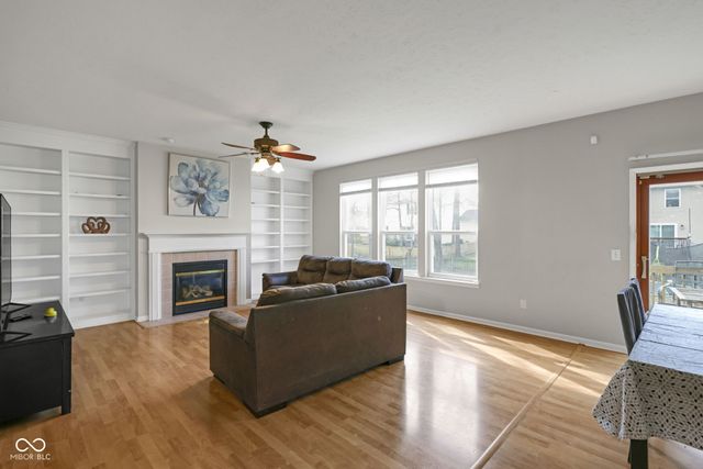 8859 Delaney Drive, Fishers, IN 46038