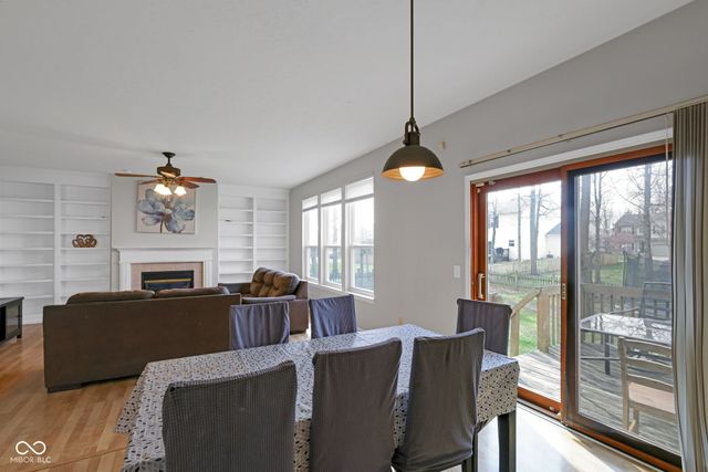 8859 Delaney Drive, Fishers, IN 46038