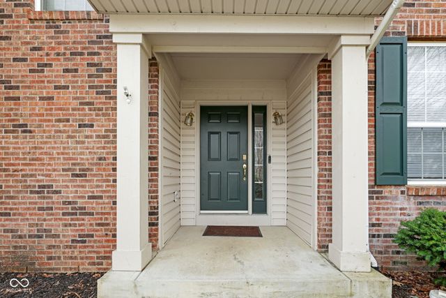 8859 Delaney Drive, Fishers, IN 46038