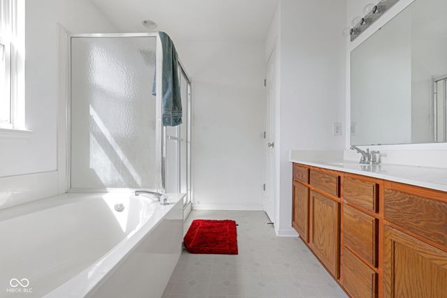 8859 Delaney Drive, Fishers, IN 46038