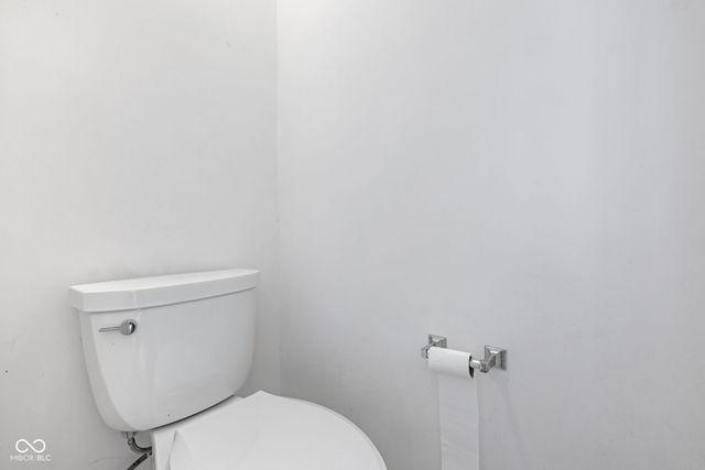 8859 Delaney Drive, Fishers, IN 46038