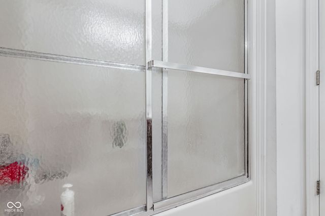 8859 Delaney Drive, Fishers, IN 46038