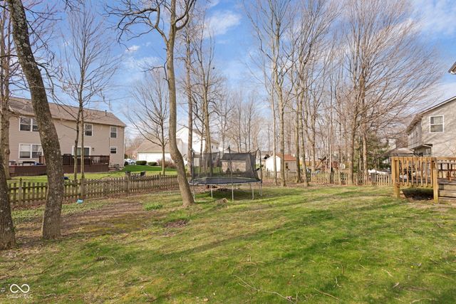 8859 Delaney Drive, Fishers, IN 46038