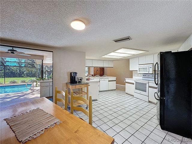 198 E Hartford Street, Hernando, FL 34442