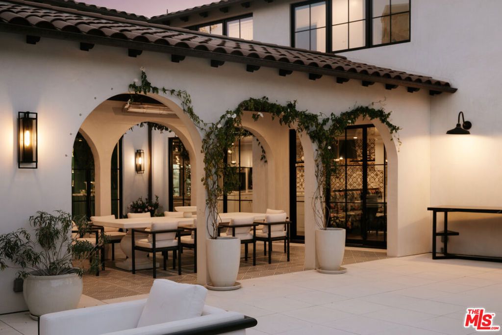 1445 Via Cresta, Pacific Palisades, CA 90272 — photo 4