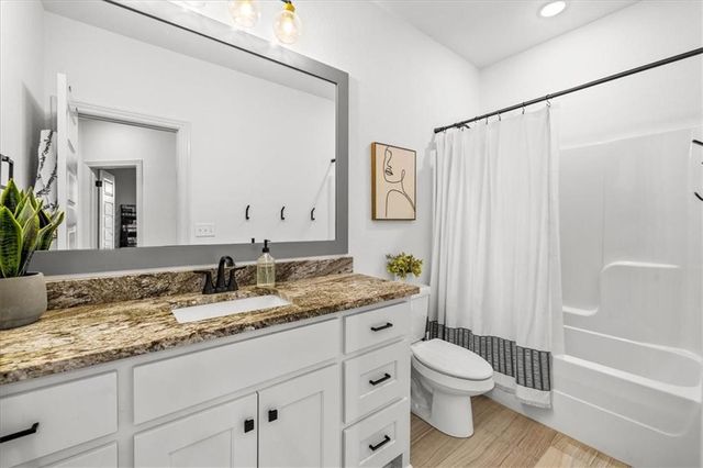 701 Dillon Street, Bentonville, AR 72713