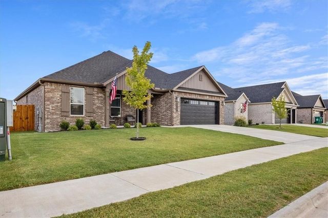 701 Dillon Street, Bentonville, AR 72713