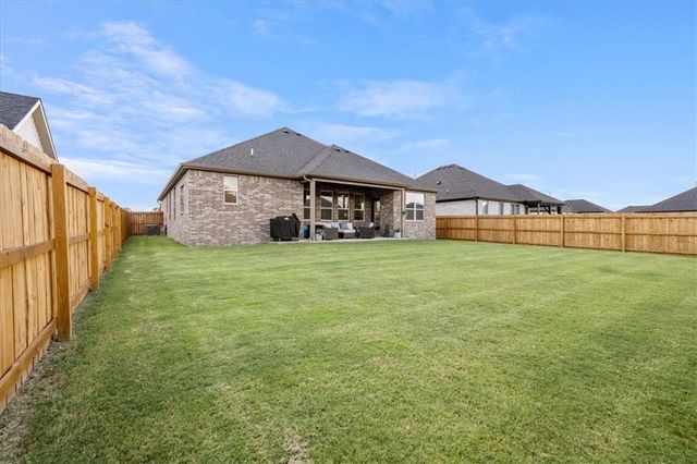 701 Dillon Street, Bentonville, AR 72713