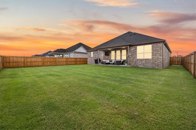 701 Dillon Street, Bentonville, AR 72713