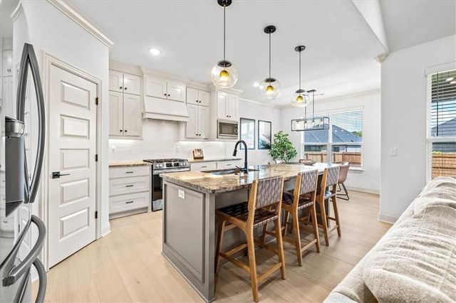 701 Dillon Street, Bentonville, AR 72713