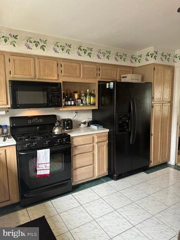 12 N SYRACUSE DR N, Cherry Hill, NJ 08034