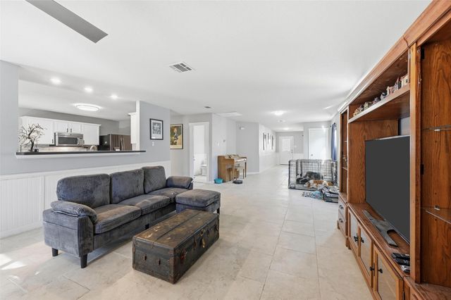 1908 Wickham Drive, Burleson, TX 76028