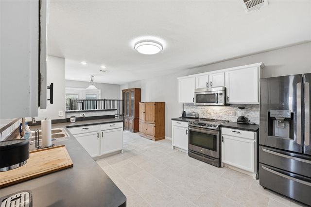 1908 Wickham Drive, Burleson, TX 76028