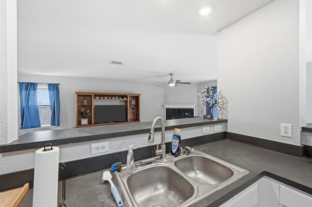 1908 Wickham Drive, Burleson, TX 76028