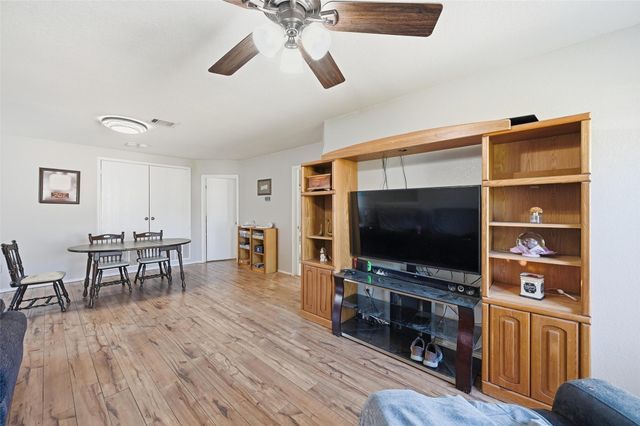 1908 Wickham Drive, Burleson, TX 76028