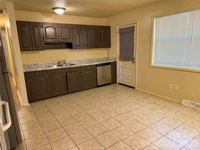 4101 Foxford Place, Charlotte, NC 28215