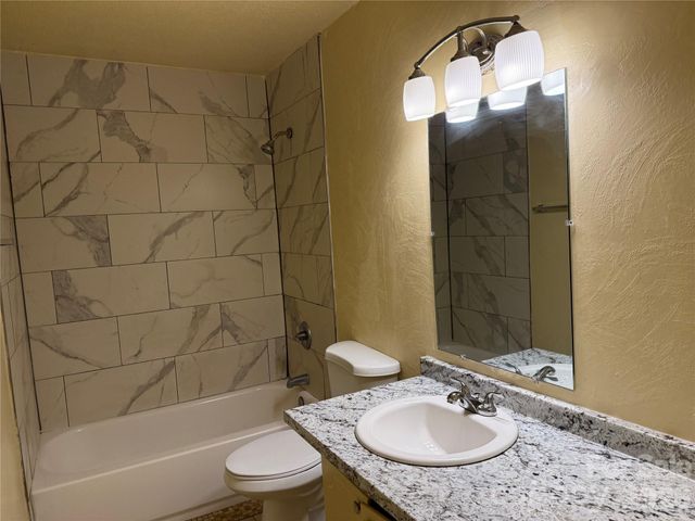 4101 Foxford Place, Charlotte, NC 28215