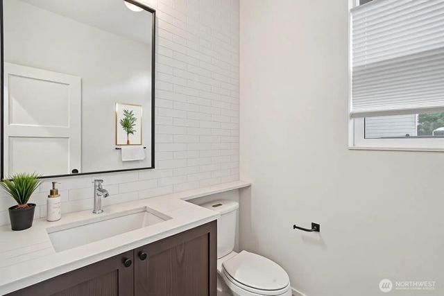 12332 38th Avenue NE, Seattle, WA 98125