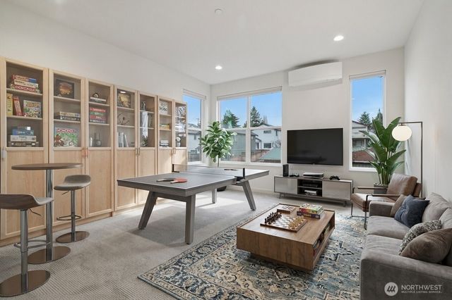 12332 38th Avenue NE, Seattle, WA 98125