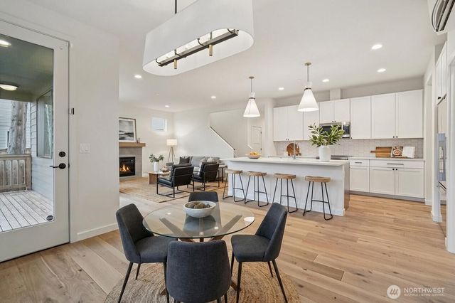 12332 38th Avenue NE, Seattle, WA 98125