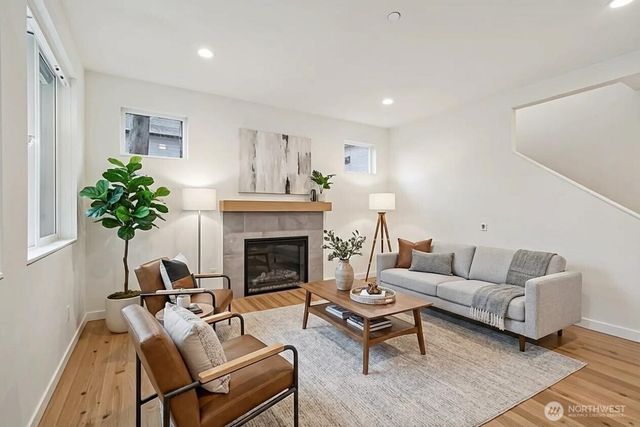 12332 38th Avenue NE, Seattle, WA 98125