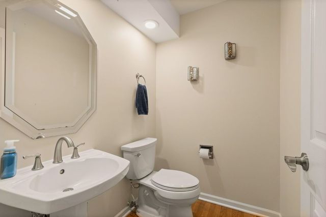 2108 Birchwood Lane, Buffalo Grove, IL 60089