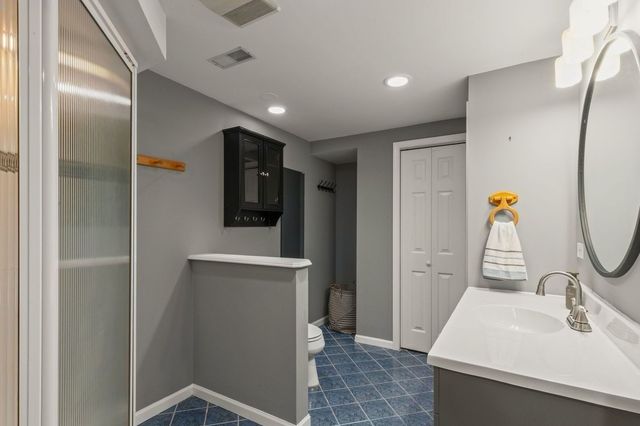 2108 Birchwood Lane, Buffalo Grove, IL 60089
