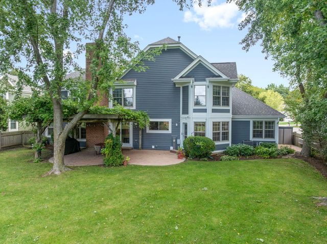 2108 Birchwood Lane, Buffalo Grove, IL 60089