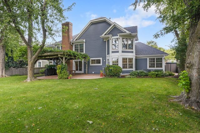 2108 Birchwood Lane, Buffalo Grove, IL 60089