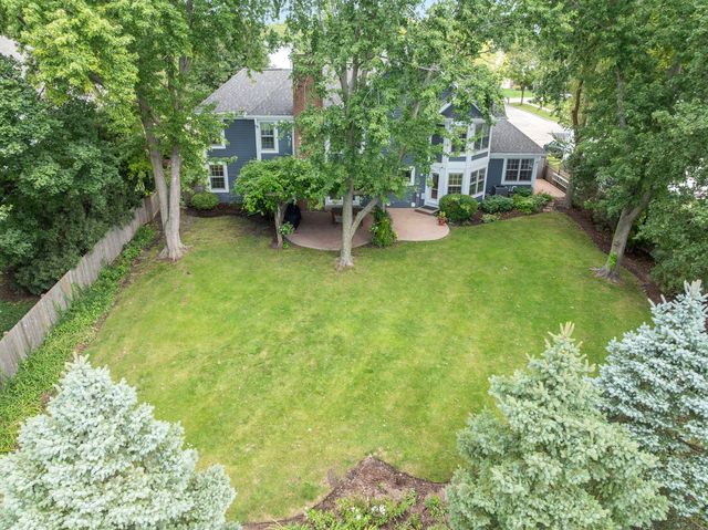 2108 Birchwood Lane, Buffalo Grove, IL 60089