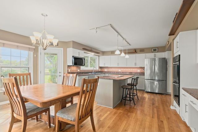 2108 Birchwood Lane, Buffalo Grove, IL 60089