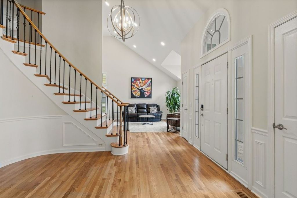 2108 Birchwood Lane, Buffalo Grove, IL 60089 — photo 4