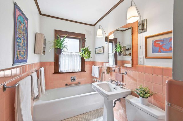 4412 47th Avenue S, Minneapolis, MN 55406