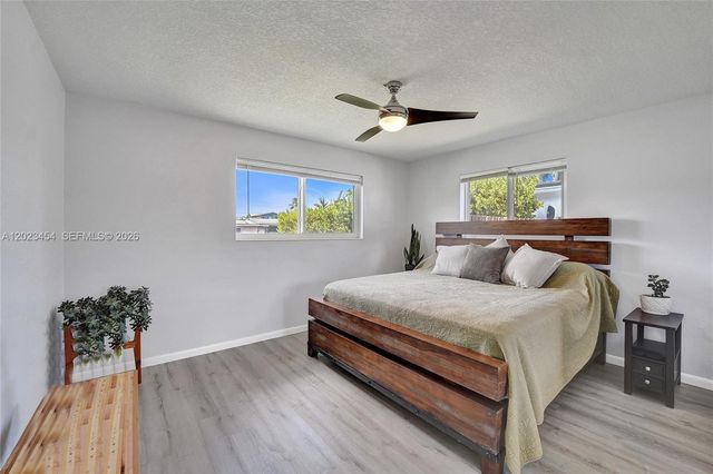 3234 Roosevelt St, Hollywood, FL 33021