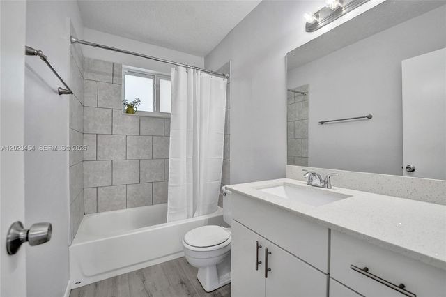 3234 Roosevelt St, Hollywood, FL 33021