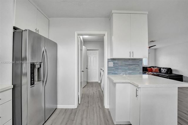 3234 Roosevelt St, Hollywood, FL 33021
