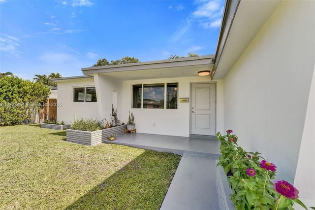 3234 Roosevelt St, Hollywood, FL 33021