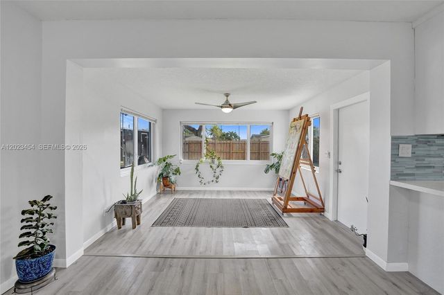3234 Roosevelt St, Hollywood, FL 33021