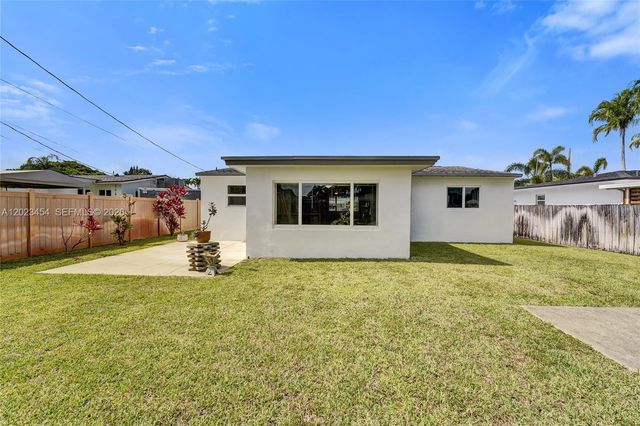 3234 Roosevelt St, Hollywood, FL 33021